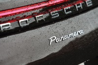 「パナメーラ」の車両価格は1162万円。