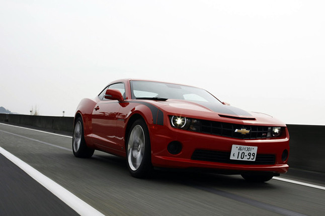 【スペック】全長×全幅×全高=4840×1915×1380mm/ホイールベース=2855mm/車重=1780kg/駆動方式=FR/6.2リッターV8OHV(405ps/5900rpm、56.7kgm/4300rpm)/価格=535.0万円(テスト車=同じ)