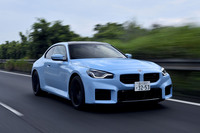 「M2」はRWDのみの設定。「Mスポーツディファレンシャル」を標準装備するほか、トラクションコントロールの介入度合いの調整もできる。