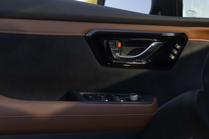 スバル・フォレスター(ドアインナーパネル)