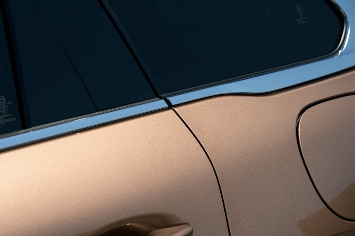 マツダCX-80 XDハイブリッド エクスクルーシブモダン(ウィンドウモールディング)