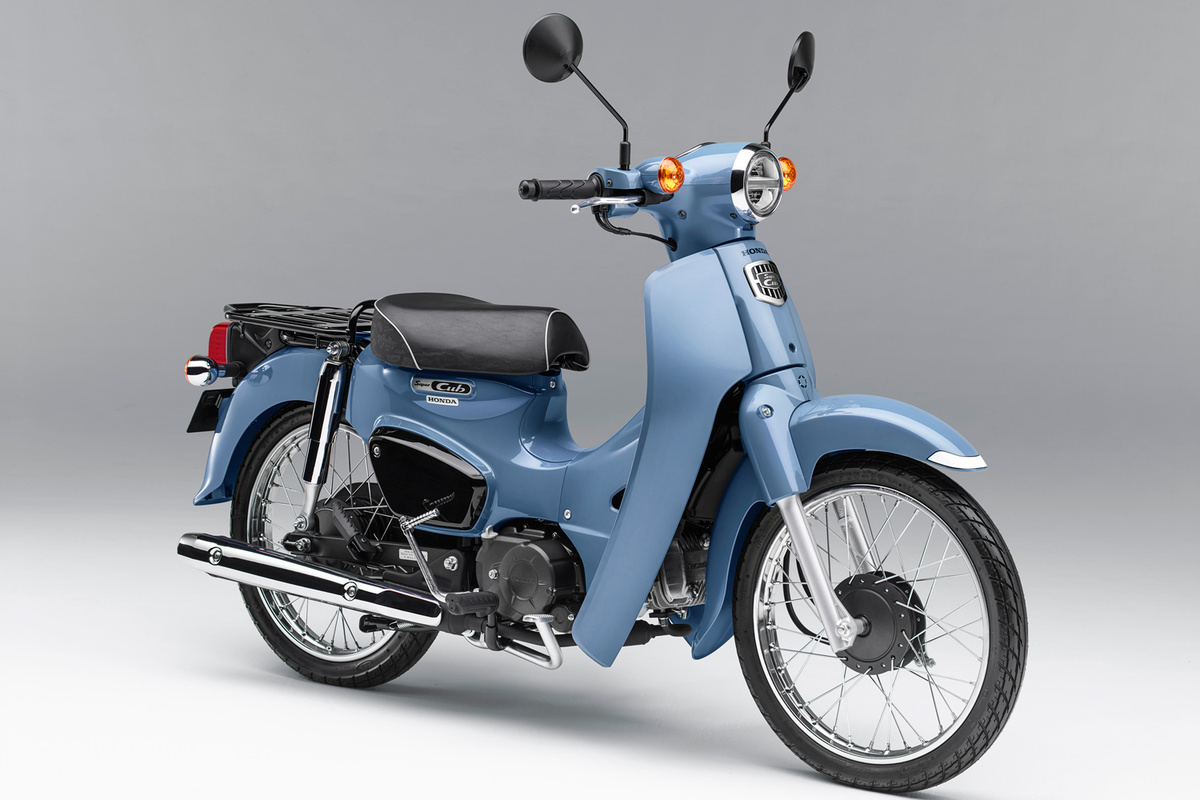 青ホンダスーパーカブ85cc ホンダ・スーパーカブ」にブルーとベージュの特別仕様車が登場