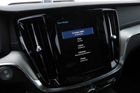 ダブルレーンチェンジのコースでは「AWDモードからドライブモードを切り替えないように」と指示された。