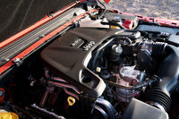 クライスラー系ブランドの上級モデルではおなじみの「ペンタスター」3.6リッターV6 DOHCエンジン。アイドリングストップ機構の採用などもあり、先代に比べて燃費を約23%改善している。