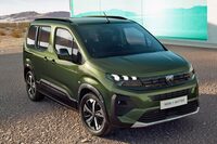 2023年11月にフェイスリフトを受けた「プジョー・リフター」。
清水「これはいいね! 3本牙もないし」
ほった「代わりに目玉が片側3個になってますが」