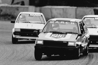 1984年には「マーチ」によるワンメイクレースも開幕。気軽に挑戦できる本格的なモータースポーツとして、2020年まで開催され続けた。写真は1986年2月21日のレースのもの。