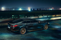 ベースとなるブラックサファイアのボディーカラーに、雷をイメージしたという専用のゴールド塗装でアクセントを加えている。