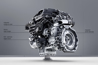 M256ユニットを後方から見たところ。エンジンの出力軸に連結されるISGは、その名の通りスターターモーターとオルタネーターの役割を持つほか、22ps(16kW)と250Nmを出力する。