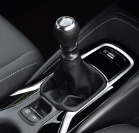 次期「カローラハッチバック」には6段MT車もラインナップされる。写真はそのシフトノブ。