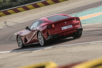 日本での車両価格は3910万円。注文はすでに受け付けており、納車は2017年内に開始される見込み。