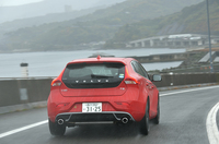 ボルボV40 T5 R-DESIGN(FF/8AT)【試乗記】の画像