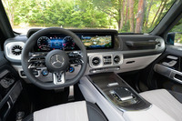 センタースクリーンがタッチ操作に対応し、音声コマンド機能の「MBUX」も使えるようになった。右ハンドル仕様も選べる。