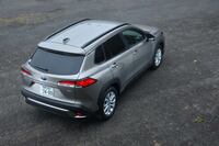 ボディーカラーは、試乗車の「アバンギャルドブロンズメタリック」を含む全8色が選べる。