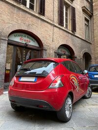 シエナの自動車学校における教習用の「イプシロン」。2020年6月。