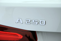 今回の試乗車は、2リッターターボエンジンと4WDシステムを搭載した最上級グレード「A250 4MATIC」である。