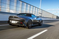 今回は140kmほどの距離を試乗。燃費は満タン法で6.8km/リッター、車載の燃費計で5.9km/リッターを記録した。