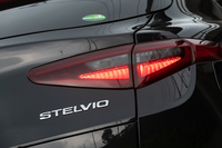 車名の「ステルヴィオ」とは、北イタリアのアルプス山脈に位置する、ステルヴィオ峠にあやかったものだ。