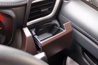 こちらは、本文で触れた「回転式カップホルダー」。ストッパーを調節することで、筒型と直方体、いずれの容器にも対応する。