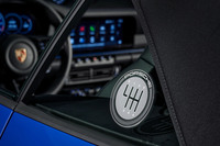 リアサイドウィンドウには、誇らしげに「シフトパターンのロゴ入りステッカー」が添えられる。