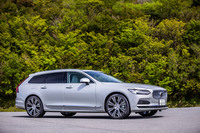 ボルボV90リチャージプラグインハイブリッドT8 AWDインスクリプション