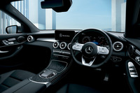 「GLC」のインストゥルメントパネル。ダッシュボード上部に設置されるディスプレイは10.25インチにワイド化されている。