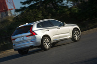 今回の試乗車は「T5 AWDインスクリプション」。2リッターガソリンターボエンジン搭載車の上級グレードにあたる。