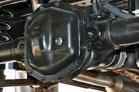 「アンリミテッド ルビコン」では、リアアクスルがトラックなどにも採用される、より堅牢なものに変更された。