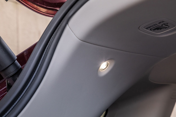 ホンダZR-V e:HEV Z(リア用LEDスポットランプ)