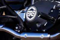 ロイヤルエンフィールドは印アイシャー・モーターズ傘下のバイクブランドである。創業は英国で1901年と、現存するバイクブランドとしては世界最古の歴史を誇る。