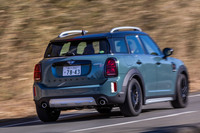 「MINIクーパーSDクロスオーバーALL4」のWLTCモード燃費値は15.7km/リッター。今回の試乗では高速道路と市街地を中心に約375km走行し、満タン法で13.8km/リッターを記録した。