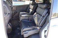 「e:HEVアブソルート・EXブラックエディション」のインテリア(2列目キャプテンシート)。所有はせずとも、いつもと違うクルマにマイカー気分で、しかも気軽に乗れるというのはうれしい。