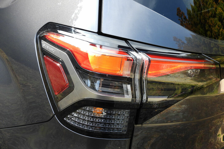 スバル・フォレスター スポーツEX(テールランプ)