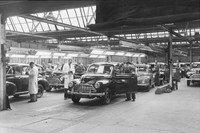 1950年代のオックスフォード工場。当時、BMCの製品には経済性を追求したベーシックカーが存在しなかった。