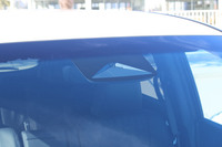 安全機能については、先進運転支援システム「ホンダセンシング」を装備。フロントカメラ(写真)の広角化により、衝突軽減ブレーキの検知対象が拡大された。