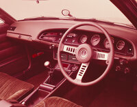 2代目「日産シルビア」のダッシュボード。「シトロエンSM」の影響が見られるが、造形的にはシルビアの後継モデルよりも美しい。(photo:日産自動車)