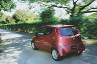 新型軽「スバルR2」発売の画像