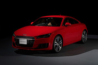アウディ、R8のレーシングカーを展示【東京オートサロン2016】