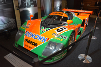 1991年のルマン24時間を制した「787B」。ロータリーエンジンを搭載したレーシングカーである。