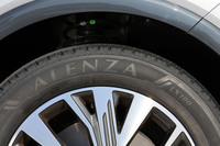 ブリヂストン・アレンザLX100