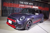 見た目もパワーも強烈 「MINIジョンクーパーワークスGP」国内初披露