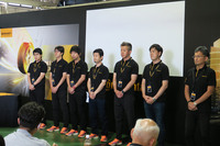 試乗会でわれわれをアテンドしてくれた、コンチネンタルタイヤ・ジャパンのテストドライバー。同社のタイヤは日本車(ただし主に海外向け)でも純正装着されるケースが多く、彼らは普段、日本の自動車メーカーとの共同開発に従事しているのだ。