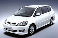 「トヨタ・イプサム」にアルカンターラの特別仕様車の画像