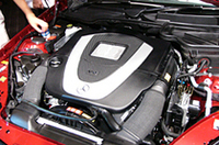 連続可変式カムシャフト、2ステージインテークマニフォールドなどを採用した、新型3.5リッターV6エンジン。