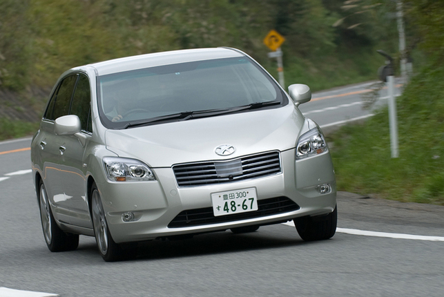 【スペック】350G:全長×全幅×全高=4695×1785×1550mm/ホイールベース=2780mm/車重=1660kg/駆動方式=FF/3.5リッター V6DOHC24バルブ(280ps/6200rpm、35.1kgm/4700rpm)/価格=333万円(テスト車=427万1850円/HDDナビゲーションシステム=42万6300円/プリクラッシュセーフティシステム+レーダークルーズコントロール=30万300円/クリアランスソナー&バックソナー=4万2000円/本革シート表皮(フロントシートヒーター付)=17万3250円)