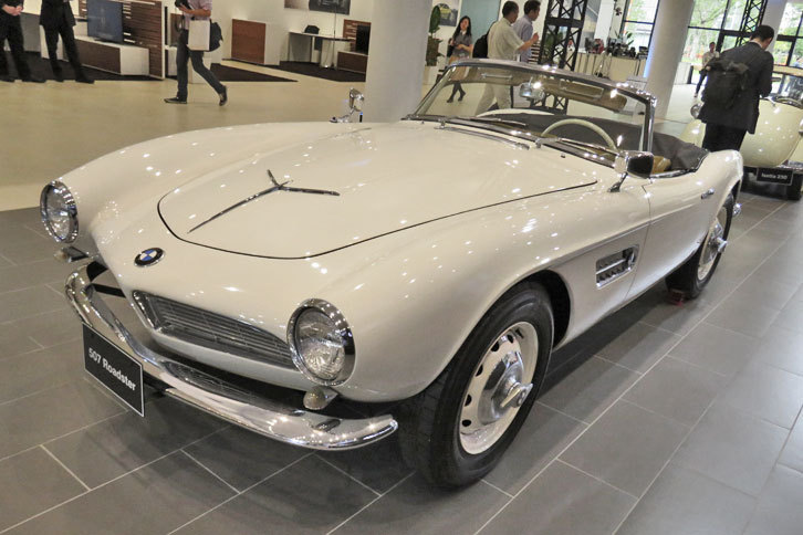 1958年「BMW 507ロードスター」
			1954年9月のフランクフルトショーで公開された、2座のオープンスポーツカー。