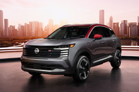 2024年夏に北米で販売が開始された新型「キックス」。ルノーが開発を主導したグローバルプラットフォーム「CMF-B」を採用するコンパクトSUVだ。