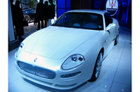 90周年のマセラティ、新顔「グランスポーツ」&GTマシン「MC12」らを披露の画像