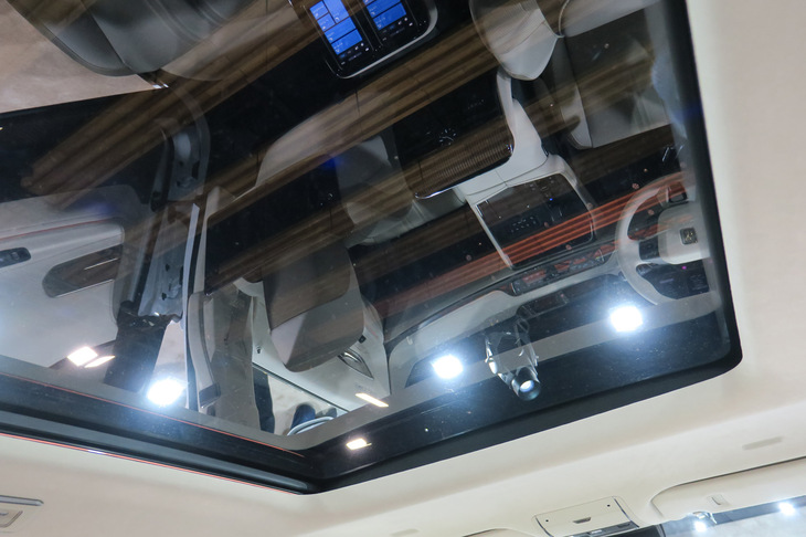 トヨタ・センチュリー(パノラマサンルーフ)