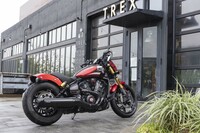 パワフルさはもちろん、他のクルーザーモデルとは一線を画す扱いやすさやスポーティーな走りを持ち合わせていた新型「スカウト」。幅広いシーンや用途でバイクを楽しむライダーにこそ薦めたい一台だ。