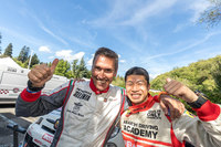 最後まで走りきることが最も重要なこと。去年の反省を踏まえ、今年は絶対完走を目標にしたmCrtの眞貝/ファパーニ組。最後の最後にサソリの神様がご褒美をくれたのかも。